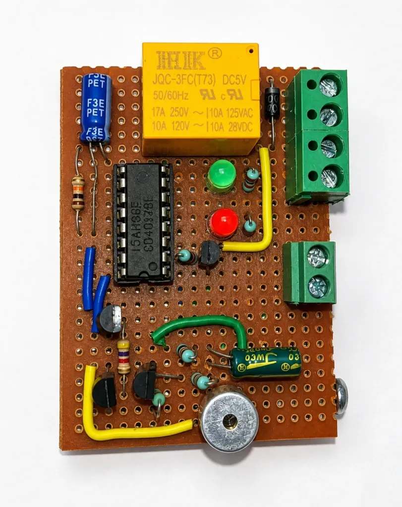 Clap Switch by CD4017 on Zero PCB